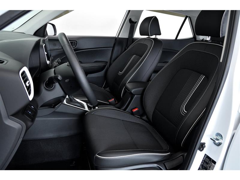 2023
Hyundai
Elantra
