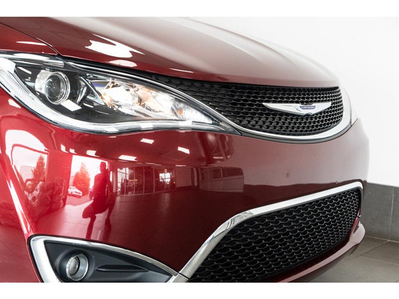2020
Chrysler
Pacifica