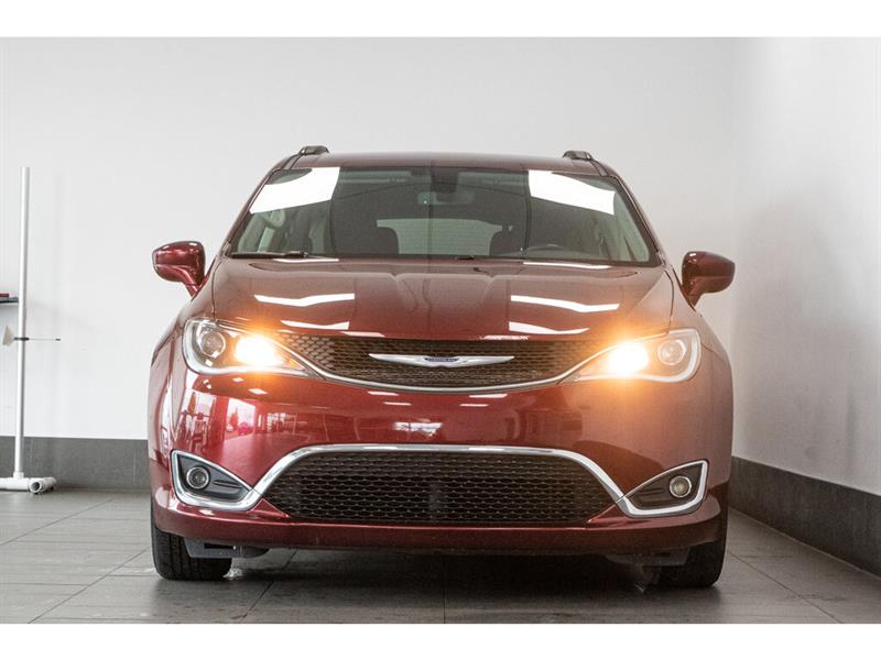 2020
Chrysler
Pacifica