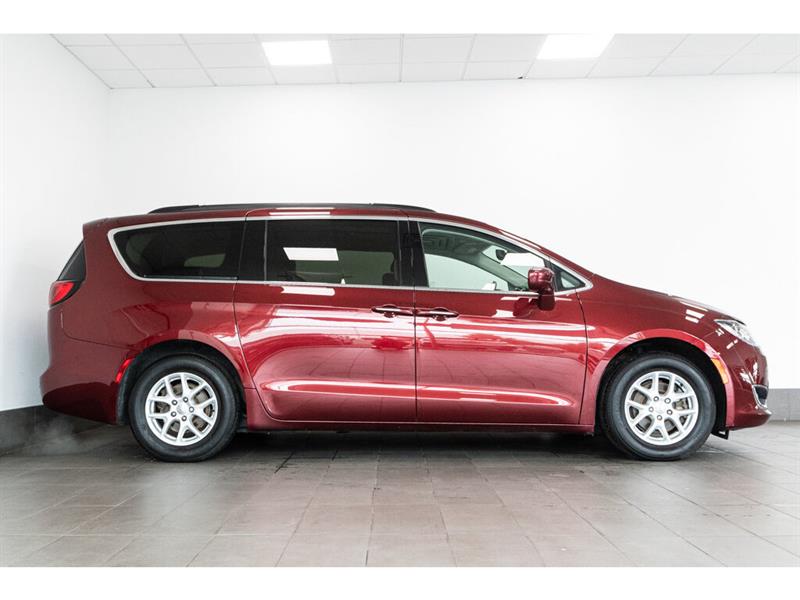 2020
Chrysler
Pacifica